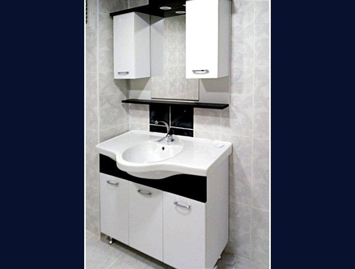 banyo dolabı